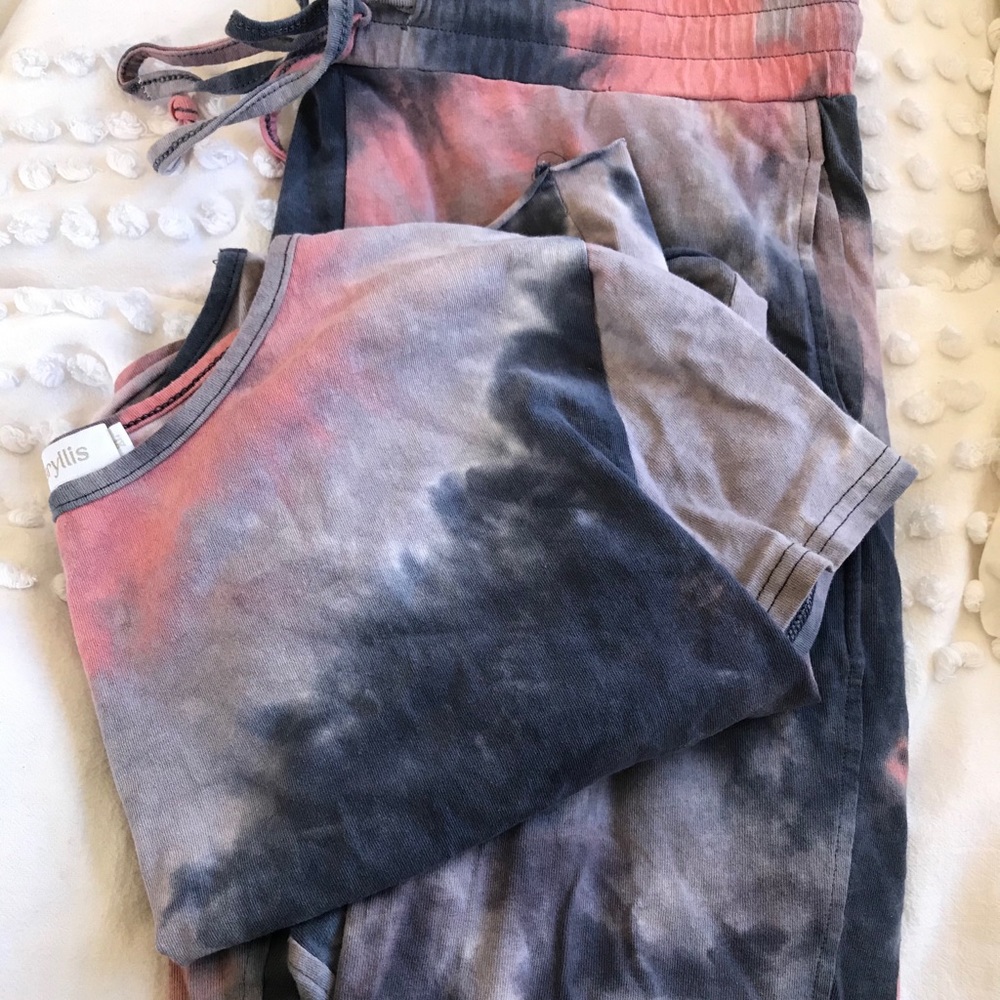 Tie-dye jogger lounge set